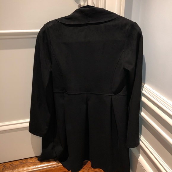 Beautiful faux suede jacket! - Picture 3 of 5